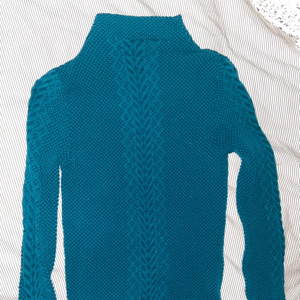 Tight fitting Sweater